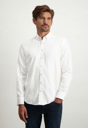 Shirt-with-button-down-collar---white-plain