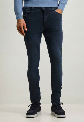 Stretch-jeans-in-blue-black-denim---dark-blue-plain