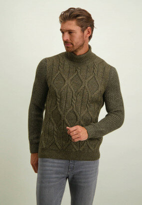 Turtleneck-jumper-with-cable-knit-pattern