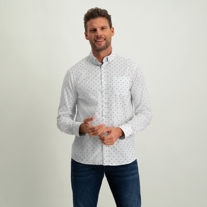 Printed-shirt-with-a-regular-fit