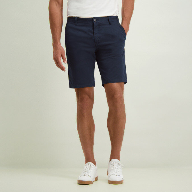Stretch-shorts-in-a-cotton-blend